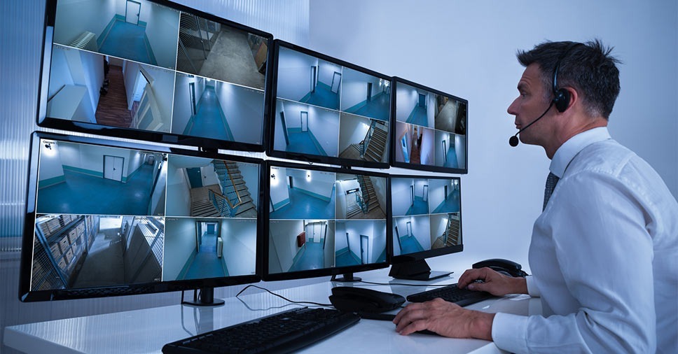Quando falamos em sistemas de segurança, a confiabilidade e a continuidade da conexão são fatores cruciais. Um simples corte na rede fixa pode deixar um local vulnerável. É aí que entra o chip de dados para sistema de segurança, uma solução inteligente e flexível que garante a transmissão de dados de forma segura e estável, mesmo em situações adversas.