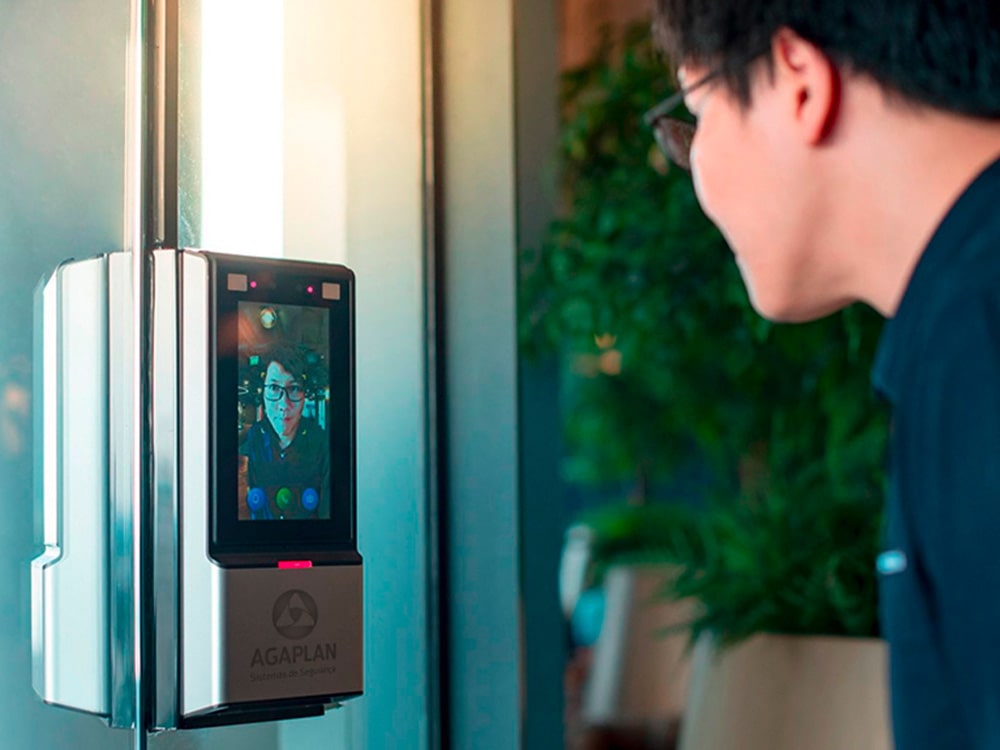 Imagine uma portaria remota funcionando de forma eficiente, sem depender de uma conexão fixa. Essa é a realidade que o Chip de Dados para Portaria Remota proporciona! Com tecnologia avançada e conexão confiável, esse tipo de solução é essencial para garantir segurança, mobilidade e praticidade para condomínios, empresas e portarias eletrônicas.