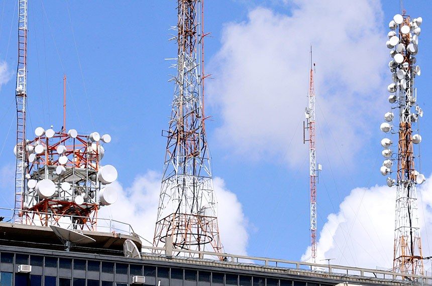 Imagine um mundo onde seus dispositivos se comunicam sem falhas, transmitindo dados em tempo real, sem preocupações com lentidão ou quedas de conexão. Esse é o poder do Chip M2M Claro, uma solução robusta e inteligente para empresas que dependem de conectividade constante. Seja para rastreamento de veículos, telemetria, segurança ou IoT, esse chip garante alta velocidade, ampla cobertura e estabilidade – tudo o que sua operação precisa para funcionar sem interrupções.