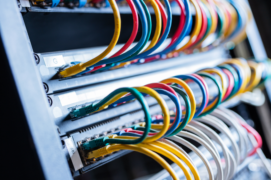 Em um mundo cada vez mais conectado, onde empresas dependem de conexões estáveis para operar com eficiência, surge a dúvida: quanto vale um link dedicado? Essa pergunta tem sido cada vez mais comum entre gestores e empreendedores que buscam mais estabilidade, segurança e velocidade na conexão de seus negócios.
