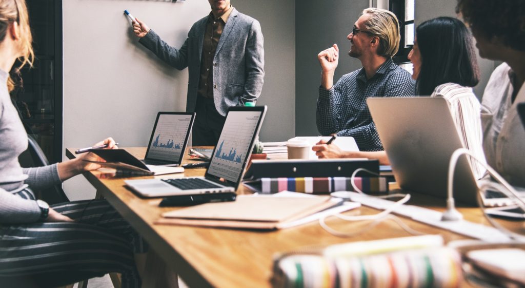 A IOT Conect atua em todo o Brasil como provedora de dados especializada em internet dedicada para empresas. Com anos de experiência no mercado e uma infraestrutura robusta, oferece: