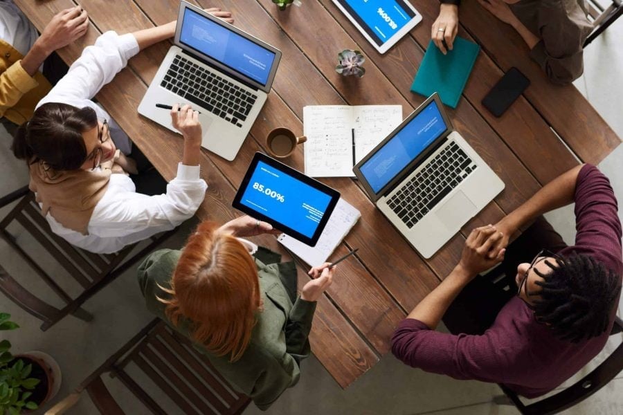 Ao trabalhar com uma provedora de dados especializada em internet para empresas, como a IOT Conect, você conta com suporte técnico prioritário. Ou seja, se surgir qualquer falha, sua demanda será atendida com máxima urgência — sem call centers, sem filas e sem enrolação.