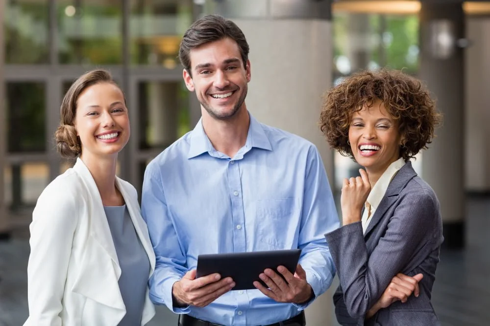 Se sua empresa leva a sério a performance digital, migrar para um link dedicado não é mais uma escolha, mas sim uma necessidade estratégica. Em um cenário onde qualquer instabilidade pode significar perda de produtividade, falhas em atendimentos e até prejuízos financeiros, ter uma conexão robusta, exclusiva e de alta performance se torna um diferencial competitivo. E o melhor: a decisão de migrar pode transformar completamente sua infraestrutura de rede ainda este ano.
