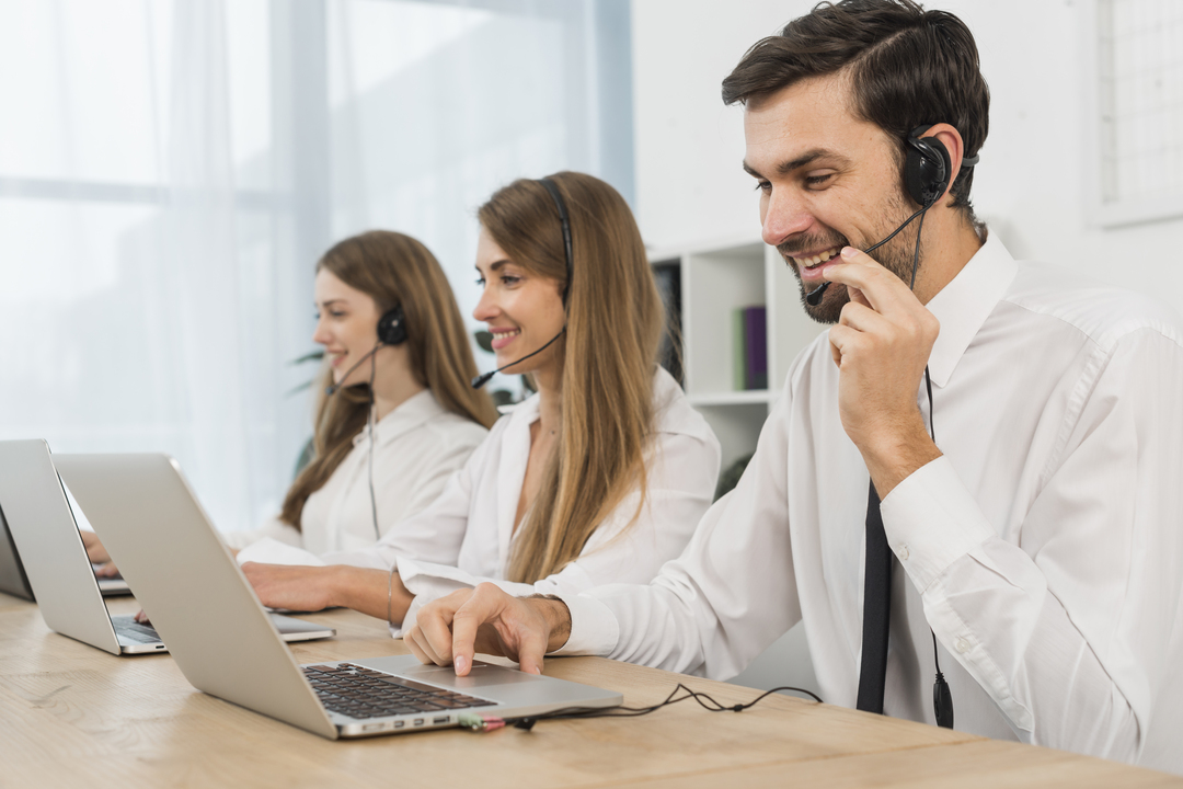 Se a sua empresa deseja transmitir mais profissionalismo e ainda facilitar o atendimento ao cliente, contar com um número 0800 pode ser uma excelente jogada estratégica. Em um cenário onde a concorrência é acirrada e a experiência do cliente pesa cada vez mais na decisão de compra, ter um canal direto, acessível e gratuito faz toda a diferença.
