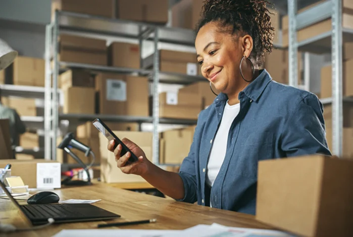 Não entregamos apenas um cabo com internet. Entregamos uma infraestrutura pensada para o seu crescimento. Nossa expertise vai muito além do link dedicado. Somos referência nacional como empresa de chip m2m, oferecendo soluções robustas para máquinas de cartão, rastreadores e telemetria.