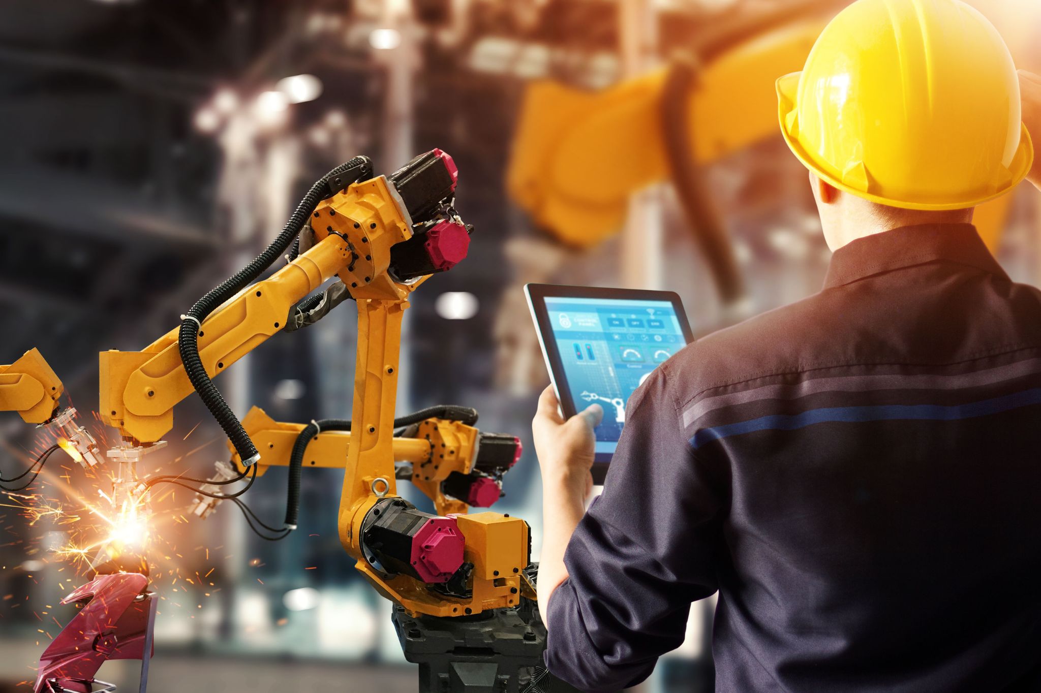 o-que-e-esim-revolucao-comunicacao-iot-global-2 A revolução do eSIM toca diretamente na economia de recursos. Imagine eliminar o custo de envio de chips para diferentes filiais. Ou melhor, imagine um cenário onde o seu produto já sai da fábrica