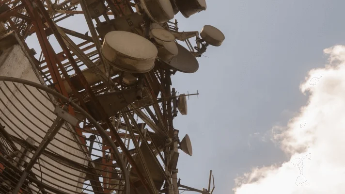 redundancia-de-link-4g-lte-operacao-critica-2 O processo para garantir que sua operação nunca pare é simples quando se tem o parceiro certo. Primeiro, identificamos o volume de dados trafegado em suas aplicações críticas. Em seguida, fornecemos o equipamento (gateways ou roteadores industriais) configurado com o Chip M2M IOT Conect.