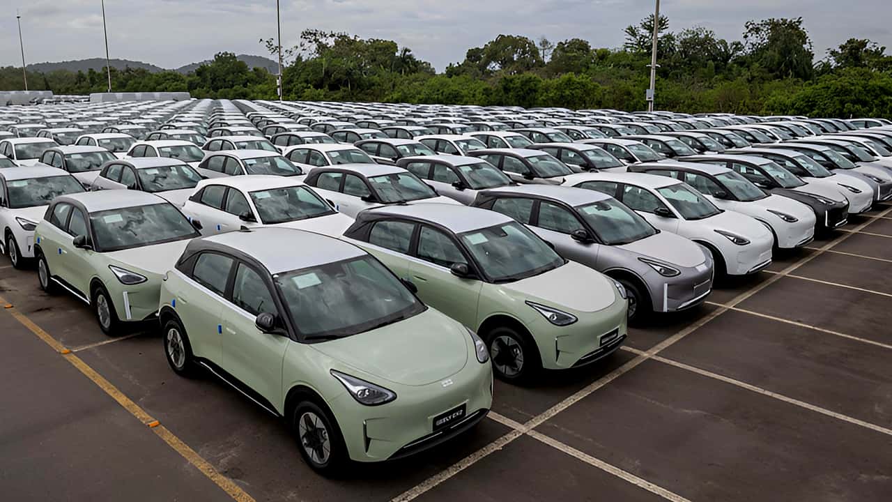frota-veiculos-eletricos-telemetria-baterias-4 A Frota de Veículos Elétricos depende diretamente da telemetria para garantir previsibilidade, controle e economia. Diferente de veículos a combustão, onde o desgaste é mais visível, os elétricos exigem monitoramento constante de variáveis invisíveis, especialmente nas baterias.