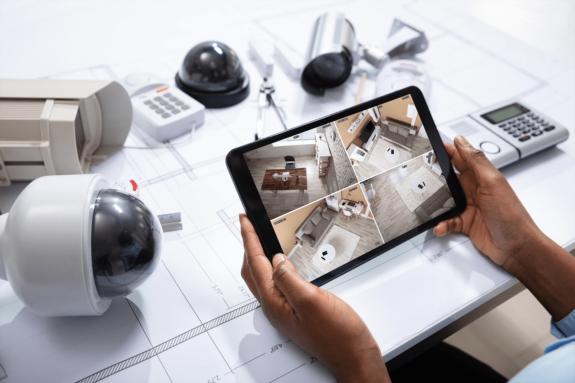 O uso de um chip de dados para câmera de segurança transforma um simples dispositivo de gravação em uma unidade de inteligência autônoma e resiliente. Seja para proteger um escritório urbano ou uma operação logística complexa, a conectividade móvel profissional é a única forma de garantir que o monitoramento seja, de fato, contínuo.