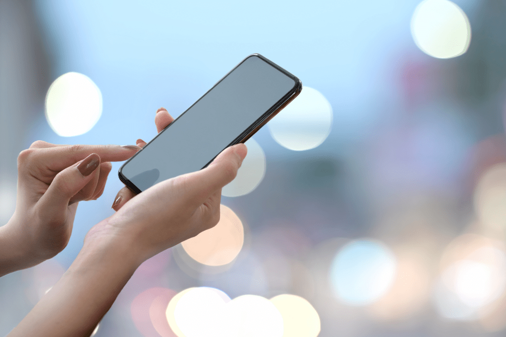 o-que-e-mvno-como-funciona-brasil-2 MVNO é a sigla para Mobile Virtual Network Operator, ou Operadora Móvel Virtual, em português. Como o próprio nome diz, é uma operadora que oferece serviços de telecomunicações sem possuir infraestrutura física própria de radiofrequência.