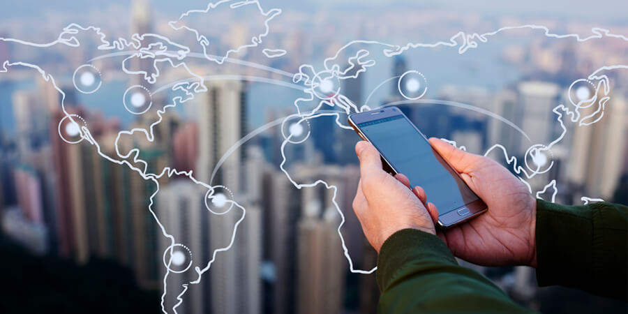 roaming-internacional-chip-m2m-como-funciona-3 O roaming internacional em chips M2M é a capacidade de um chip manter conexão de dados ao operar fora do país de origem, utilizando a infraestrutura de rede de operadoras parceiras no exterior. Assim como acontece com chips de uso pessoal em viagens internacionais, o chip M2M com roaming habilitado consegue se conectar às redes locais disponíveis no país onde o dispositivo está operando.
